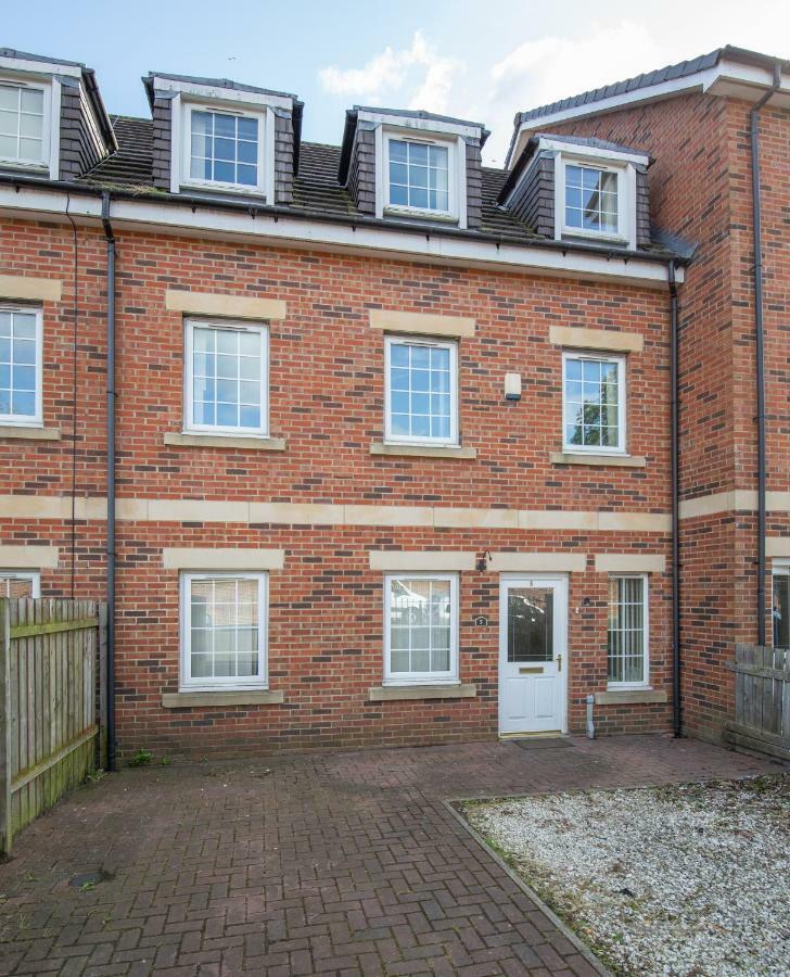Newcastle City Centre Spacious Town House Free Parking And Wifi المظهر الخارجي الصورة