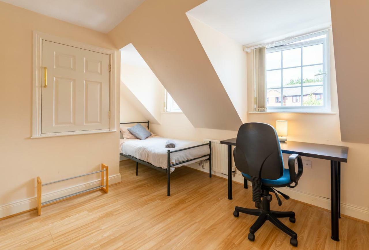 Newcastle City Centre Spacious Town House Free Parking And Wifi المظهر الخارجي الصورة
